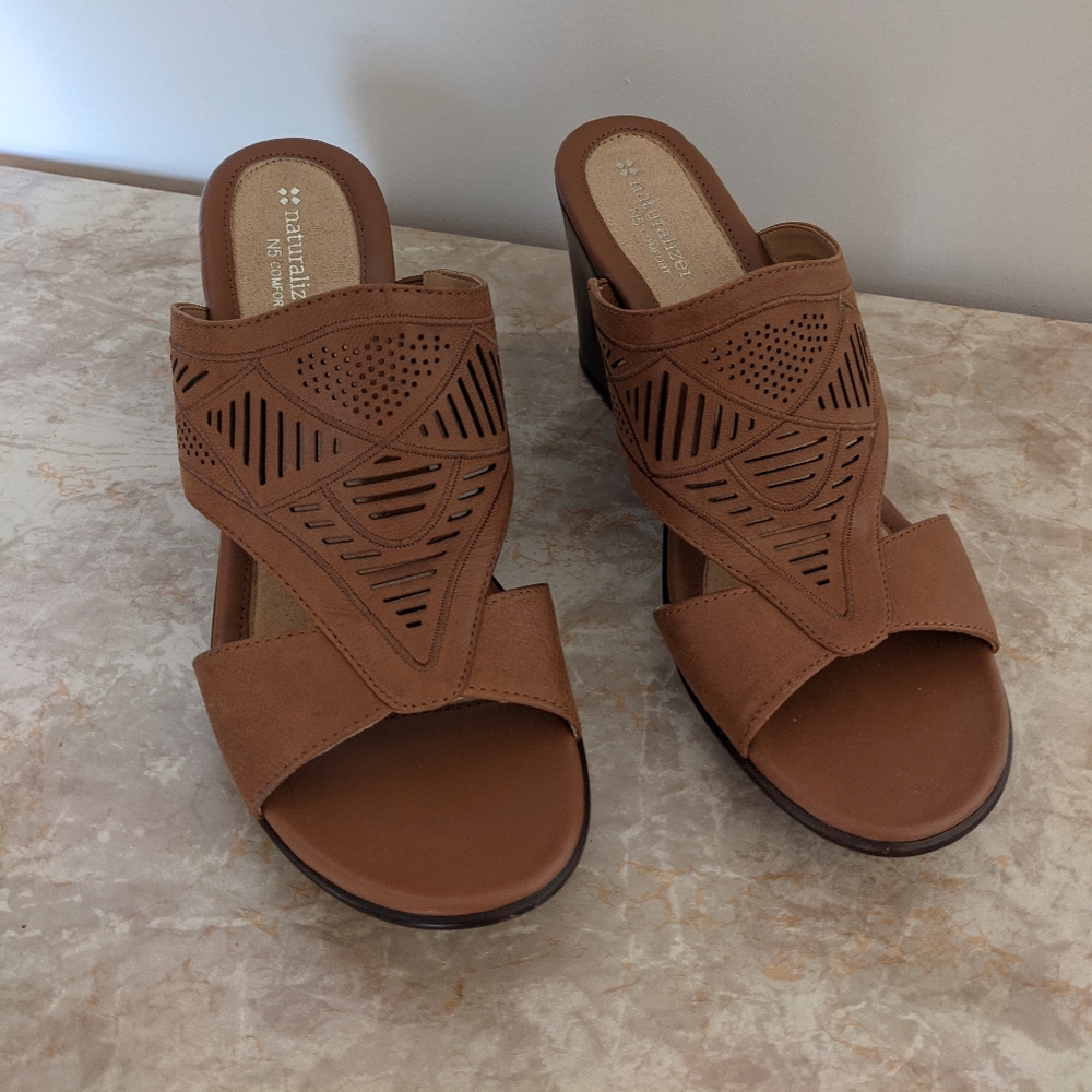 Naturalizer Wedge
